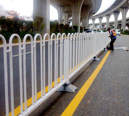 贵州道路护栏安装