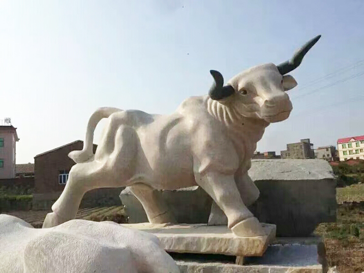 牛石雕案例3-贵州锦绣奇龙雕塑工程有限公司【官网】